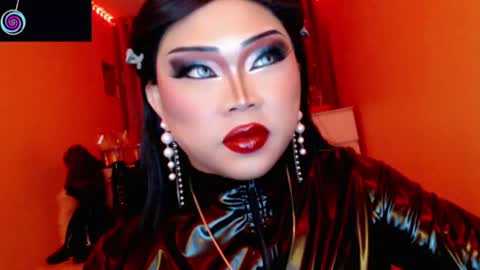 Queen Mireska online show from July 25, 2:47 pm