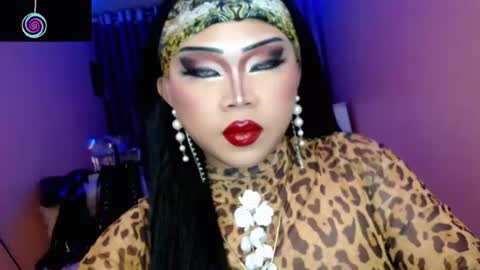 Queen Mireska online show from July 28, 1:54 pm