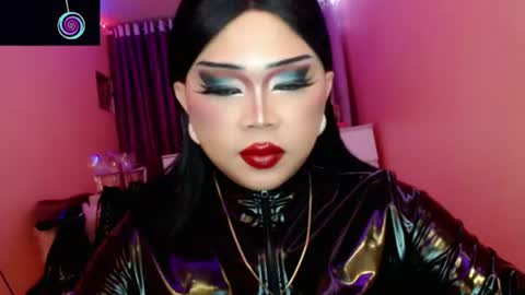 Queen Mireska online show from July 29, 5:00 pm