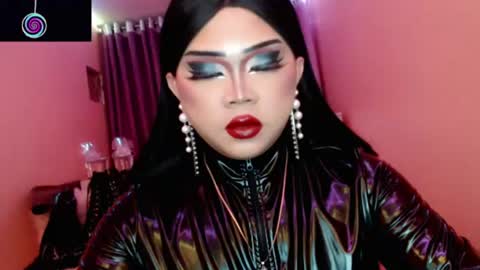 Queen Mireska online show from July 31, 2:05 pm