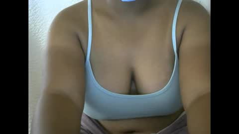 amichouu online show from November 28, 8:39 am