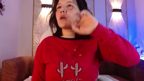 Snapshot of amie_gh chatting on October 9, 11:19 am Amie  online show from October 9, 11:19 am