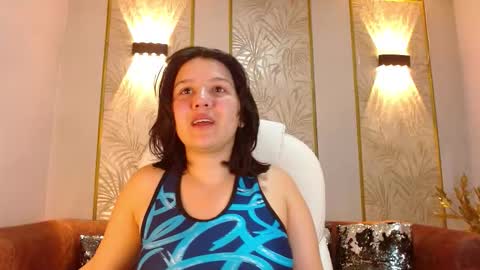 Snapshot of amie_gh chatting on October 21, 11:22 am Amie  online show from October 21, 11:22 am