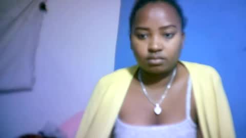 amielle_01 online show from July 28, 7:15 pm