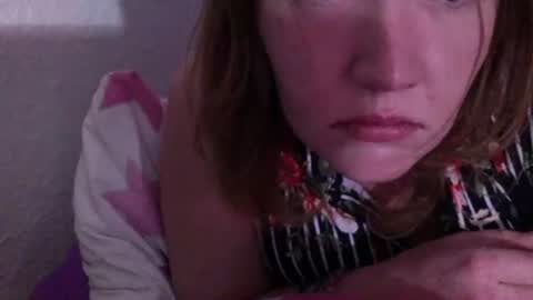 Snapshot of amileadivinestar0987 chatting on December 6, 8:15 am amileadivinestar0987 online show from December 6, 8:15 am