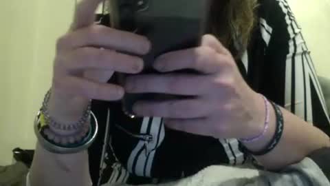 Snapshot of amileadivinestar0987 chatting on December 20, 4:42 am amileadivinestar0987 online show from December 20, 4:42 am