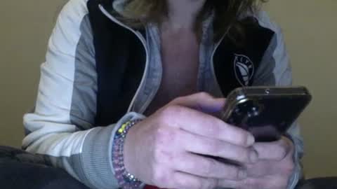 Snapshot of amileadivinestar0987 chatting on December 23, 12:35 am amileadivinestar0987 online show from December 23, 12:35 am