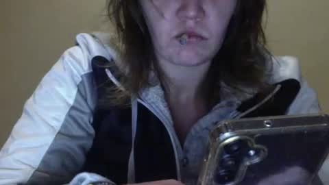 Snapshot of amileadivinestar0987 chatting on December 23, 4:33 am amileadivinestar0987 online show from December 23, 4:33 am