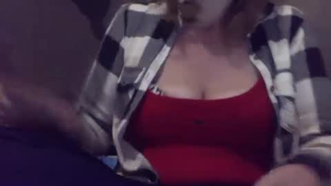 Snapshot of amileadivinestar0987 chatting on December 28, 4:08 am amileadivinestar0987 online show from December 28, 4:08 am