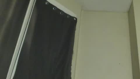 Snapshot of amileadivinestar0987 chatting on December 31, 12:21 am amileadivinestar0987 online show from December 31, 12:21 am