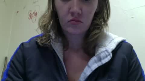 amileamariestar online show from December 18, 3:26 am