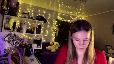 Amily online show from March 1, 1:24 pm