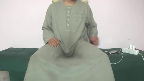 Snapshot of amir_elaraby chatting on November 3, 9:32 am Amir online show from November 3, 9:32 am