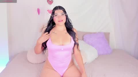 amira_princesswc online show from April 6, 7:15 pm