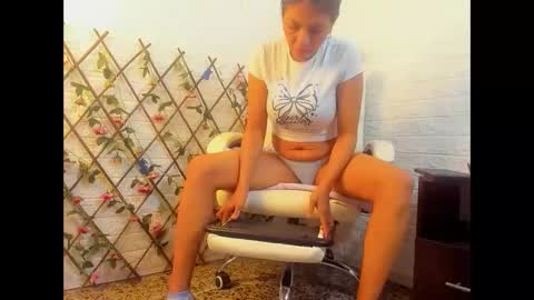 AMIRA online show from January 13, 11:52 am