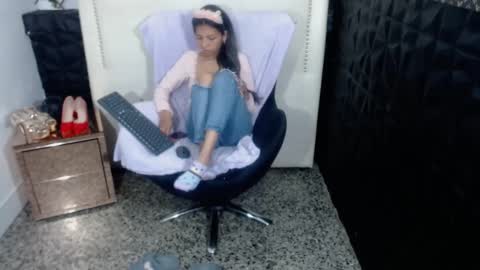 AMIRA online show from February 28, 1:47 pm