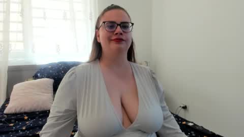Amira Vyxen online show from May 26, 5:47 am