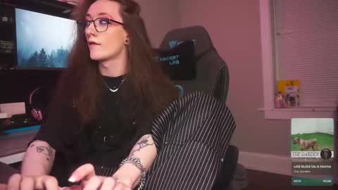 Snapshot of amirinsworld chatting on November 8, 3:50 am Am-er-in online show from November 8, 3:50 am