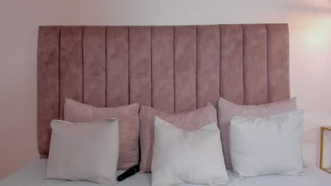 Amber online show from April 10, 5:39 pm