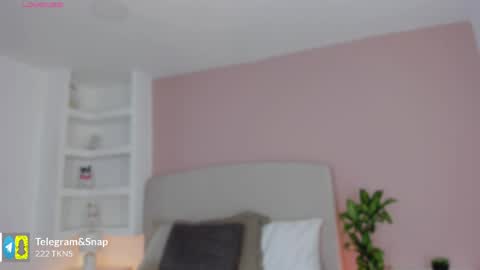 Snapshot of ammy_brown_ chatting on June 6, 7:51 pm AMMY online show from June 6, 7:51 pm