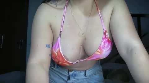 Snapshot of ammytylorxx chatting on February 11, 2:05 am Ammy online show from February 11, 2:05 am