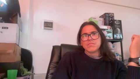 Snapshot of amo_s chatting on October 12, 12:48 pm amo_s online show from October 12, 12:48 pm