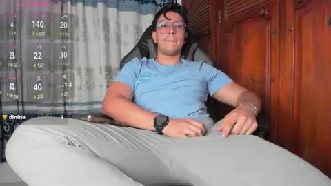 Snapshot of amon__ashford chatting on February 11, 2:05 am amon__ashford online show from February 11, 2:05 am