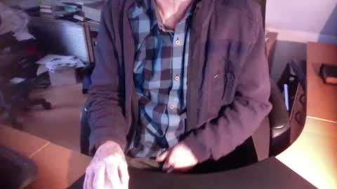 Snapshot of amor2200 chatting on December 17, 2:33 pm Amor2200 online show from December 17, 2:33 pm