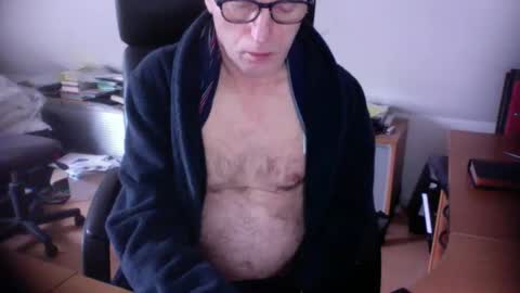 Snapshot of amor2200 chatting on December 21, 10:39 am Amor2200 online show from December 21, 10:39 am