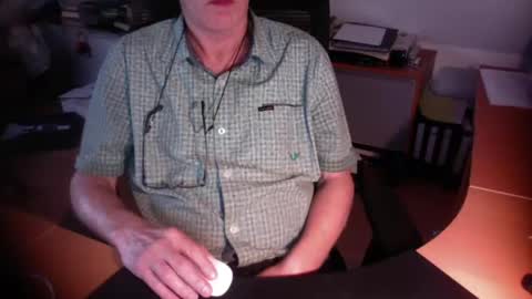 Snapshot of amor2200 chatting on September 11, 5:13 pm Amor2200 online show from September 11, 5:13 pm