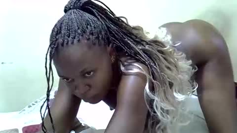Snapshot of amor_anny chatting on May 28, 7:33 pm anny online show from May 28, 7:33 pm