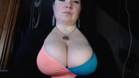 Snapshot of amorelara chatting on January 11, 4:59 am amorelara online show from January 11, 4:59 am