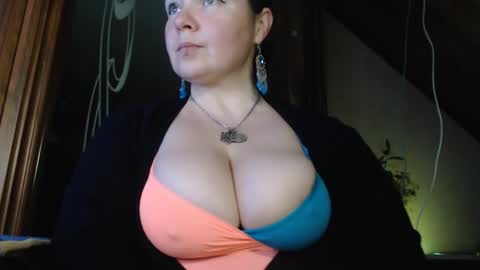 Snapshot of amorelara chatting on January 24, 4:05 am amorelara online show from January 24, 4:05 am