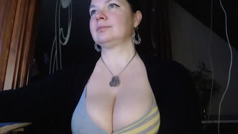 Snapshot of amorelara chatting on January 28, 4:50 am amorelara online show from January 28, 4:50 am