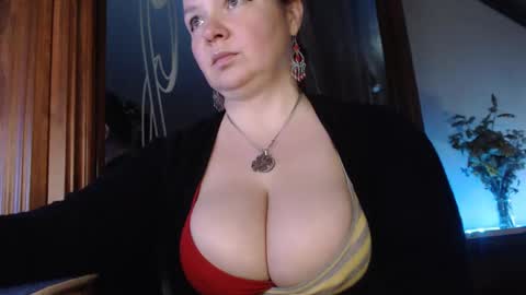 Snapshot of amorelara chatting on February 14, 2:44 pm amorelara online show from February 14, 2:44 pm