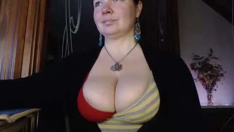 Snapshot of amorelara chatting on March 3, 4:14 pm amorelara online show from March 3, 4:14 pm