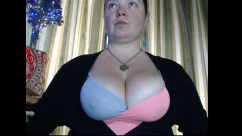 Snapshot of amorelara chatting on September 18, 9:11 am amorelara online show from September 18, 9:11 am