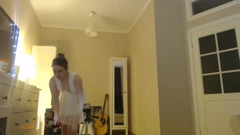 miss unforgettable online show from March 6, 3:45 pm