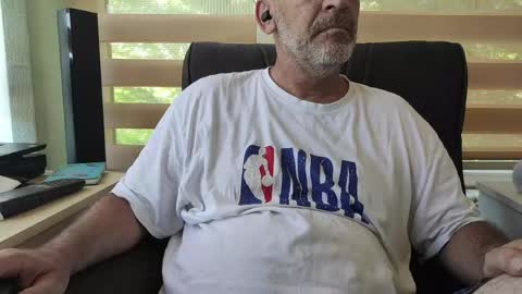 Snapshot of amorlin chatting on June 10, 8:02 am AmorLin online show from June 10, 8:02 am