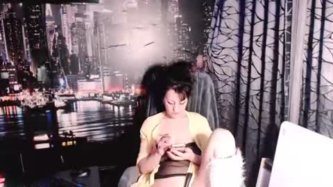 Sarah online show from January 9, 5:04 pm