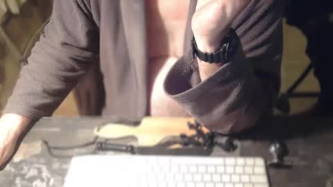 amslave4f online show from October 9, 9:02 pm