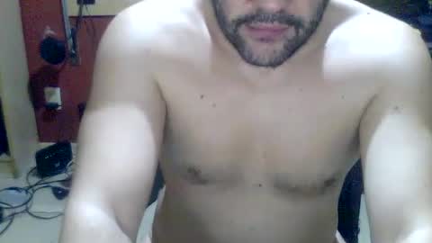 Snapshot of amusemoan chatting on August 9, 1:40 am A Muse Man online show from August 9, 1:40 am