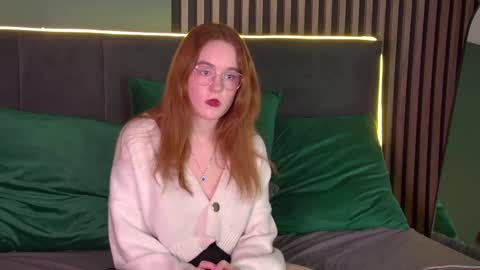 Snapshot of amy__roy chatting on February 19, 5:31 pm Amy online show from February 19, 5:31 pm