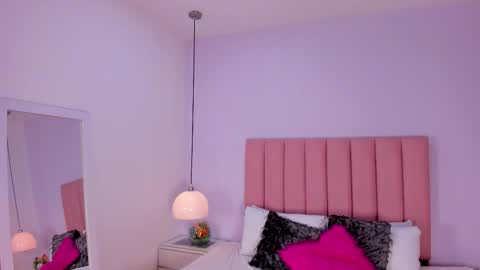 Aleja   online show from November 11, 2:55 am