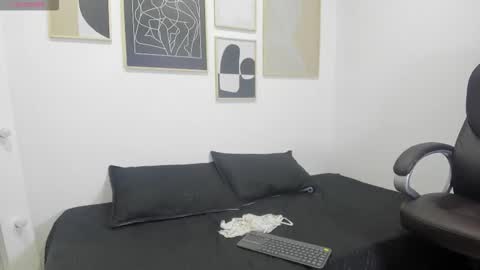 Snapshot of amy_fox2 chatting on February 9, 1:04 pm Amy online show from February 9, 1:04 pm