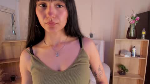 Snapshot of amy_kiitty chatting on January 17, 1:47 am online show from January 17, 1:47 am