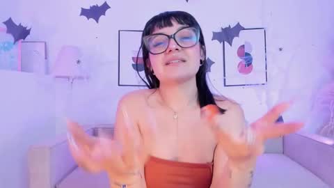 Hello I am Allison Welcome to my room and let is  have a good time together whith me online show from October 25, 8:03 pm