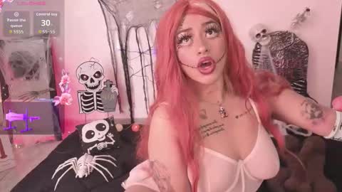 Snapshot of amy_nicolee chatting on October 5, 3:54 pm Little Slut Nicolee online show from October 5, 3:54 pm