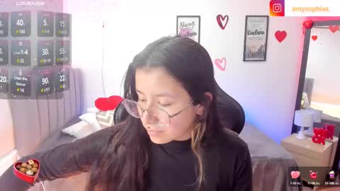 Amy sophia 3 online show from February 22, 3:03 pm