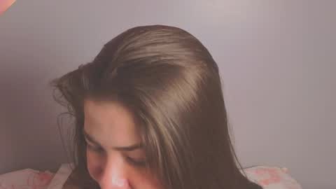 Snapshot of amy_vans_ chatting on May 23, 9:19 pm Amy nickname Kirby online show from May 23, 9:19 pm